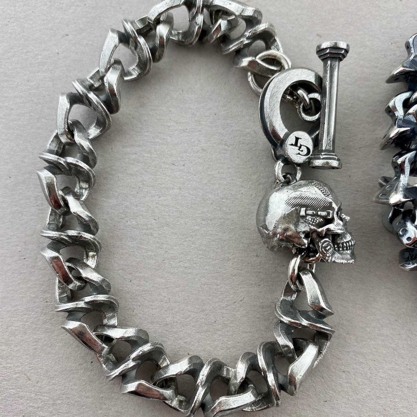 Sterling Silver Spiral Link Bracelet w TechSkull.1 Bead