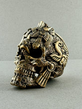 Cargar imagen en el visor de la galería, Escultura TechSkull.1 de Latón Pequeña